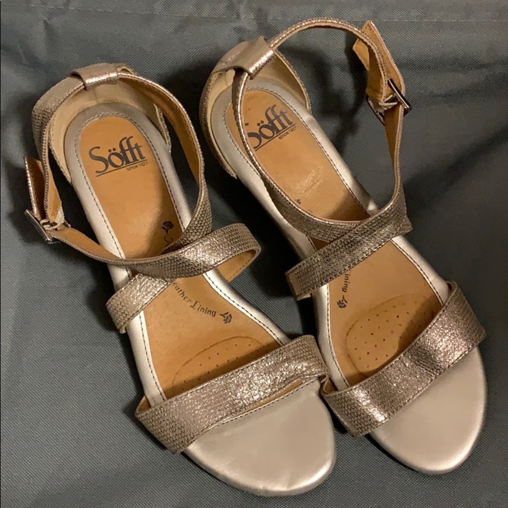 Sofft Innis Sandal , women’s 8, silver, like new